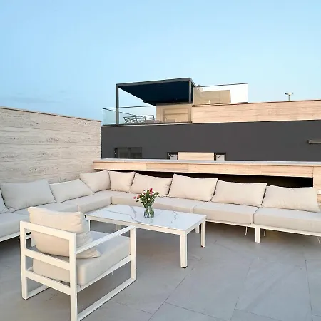 アパート Penthouse Amethyst With Rooftop Pool