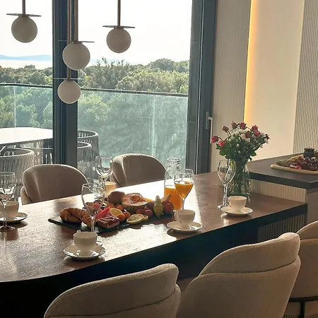 Penthouse Amethyst With Rooftop Pool Kožino
