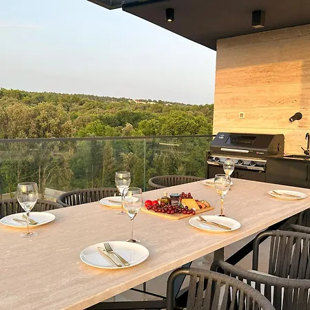 Apartman Penthouse Amethyst With Rooftop Pool *